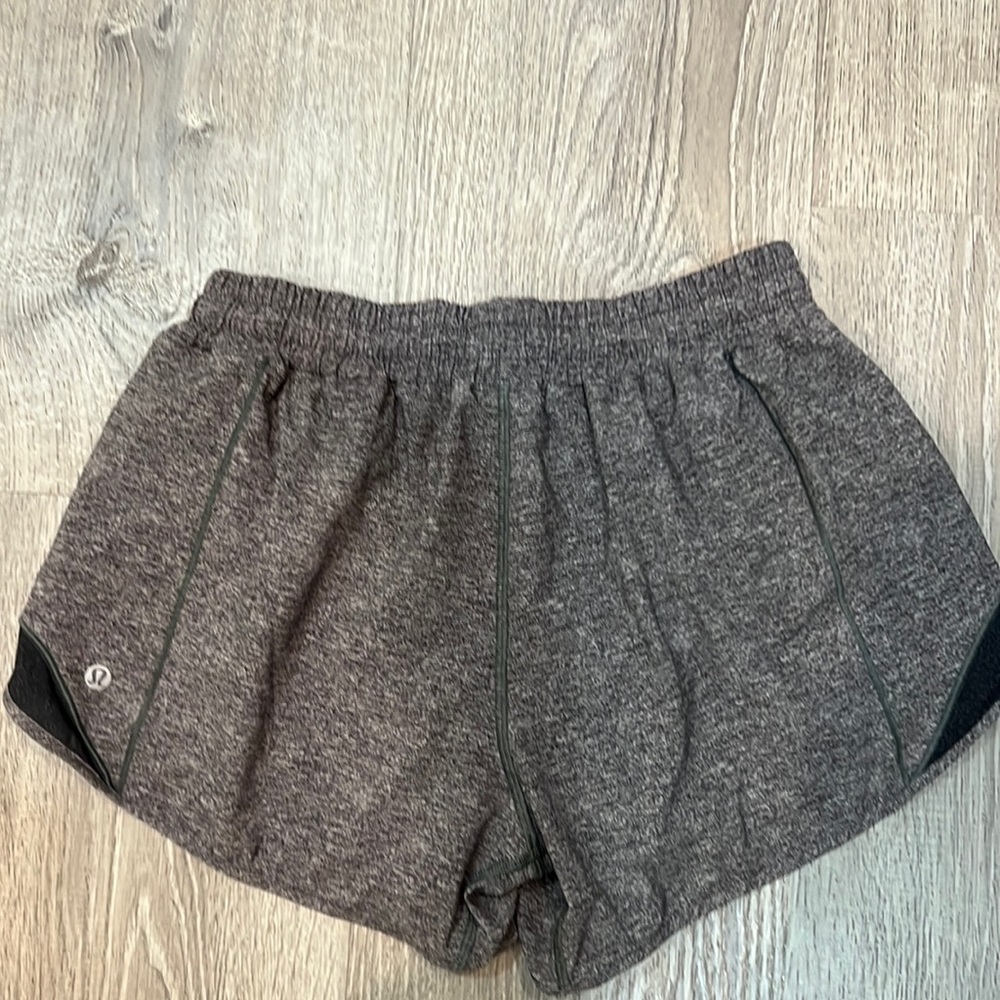 Lululemon run shorts 8 gray